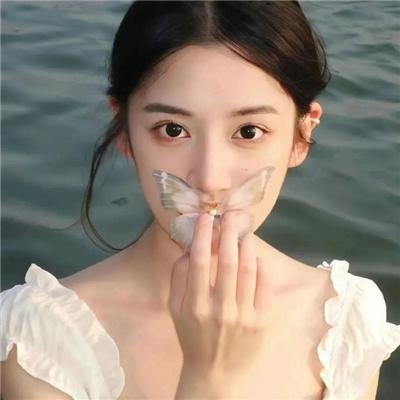 小楼又东风